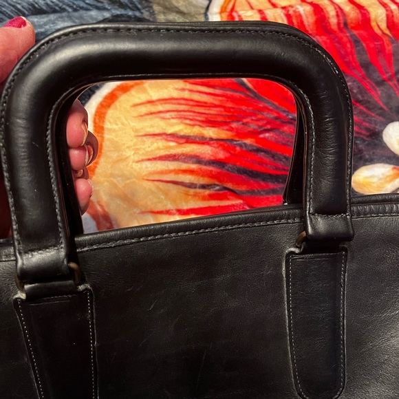 Black Leather Handbag - Picture 10 of 14